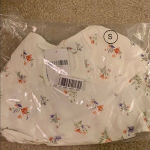 Floral print puff sleeve top